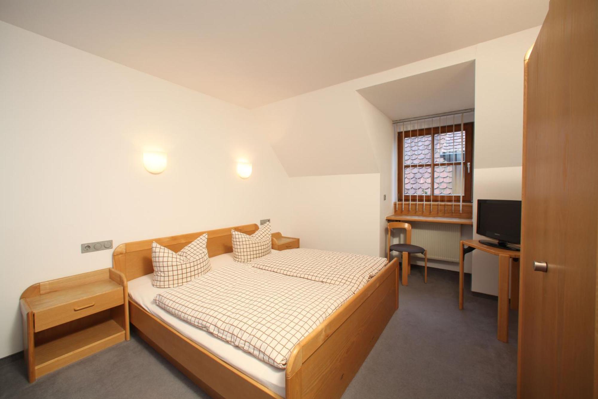 Hotel-Landgasthof Schuster غريدينغ المظهر الخارجي الصورة