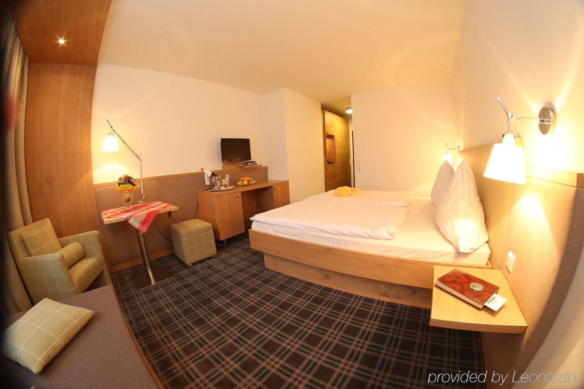 Hotel-Landgasthof Schuster غريدينغ المظهر الخارجي الصورة